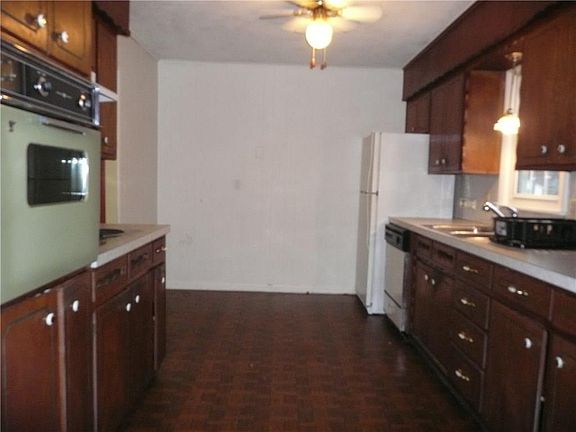 3rd image of 608 N Kelker St