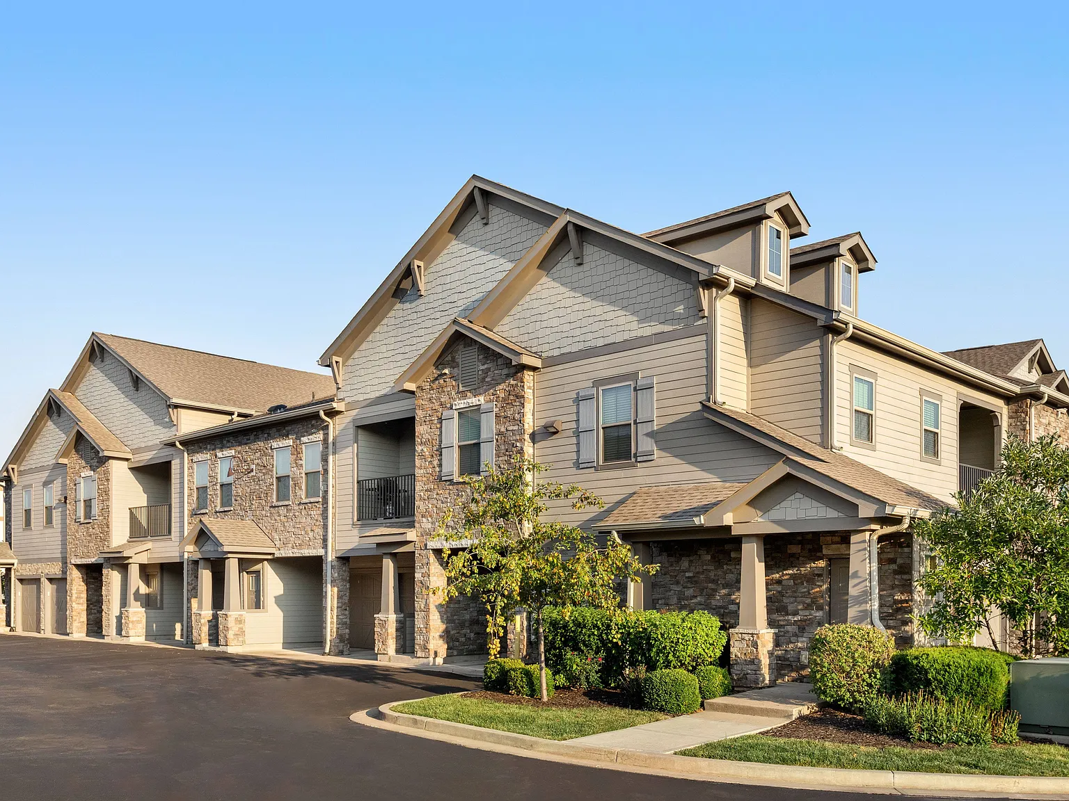 Adara Overland Park — Photo 4
