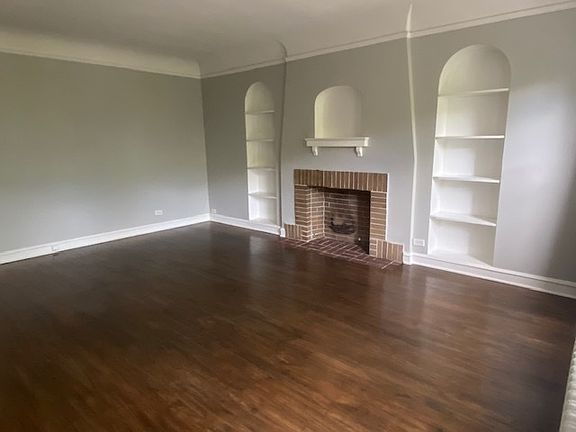 3rd image of 4831 Lee St APT 3