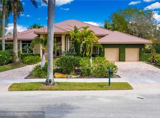 2694 Cypress Ln, Weston, FL 33332