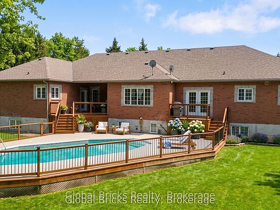 3rd image of 14 Fisher Dr