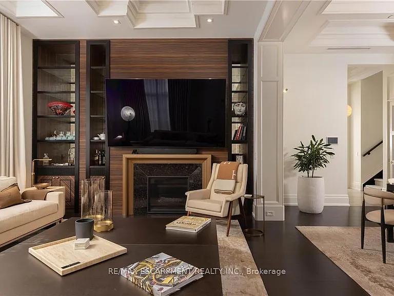 300 Randall St #Penthouse 1 — Photo 16