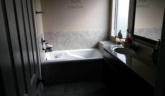 5th image of 5821 Essex Ct