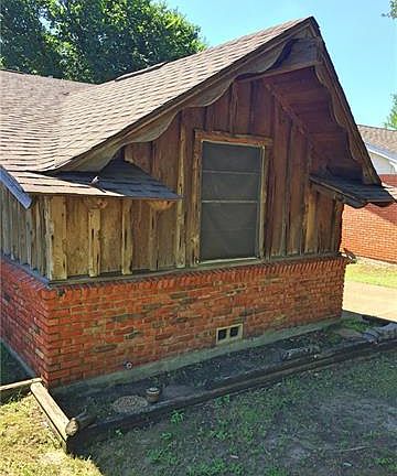 3rd image of 3917 Reagan Dr