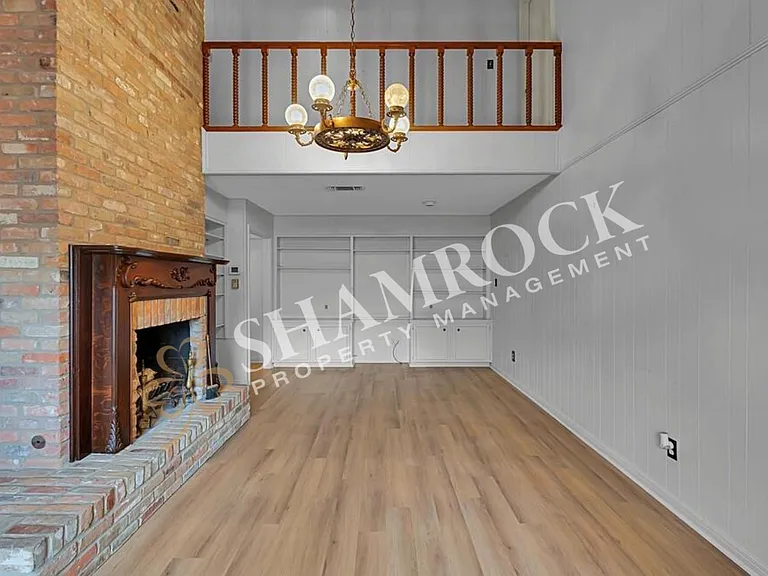4613 Westchester Dr — Photo 7