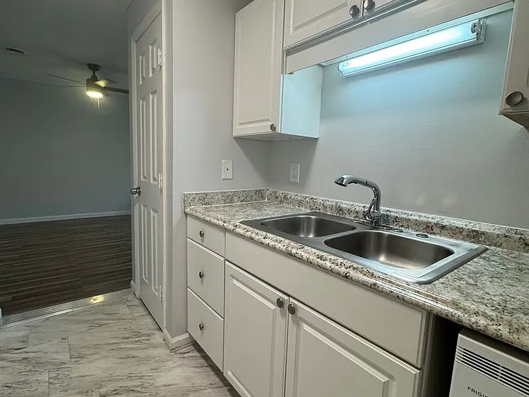Creekview Apartments - Kingsport, TN — Photo 22