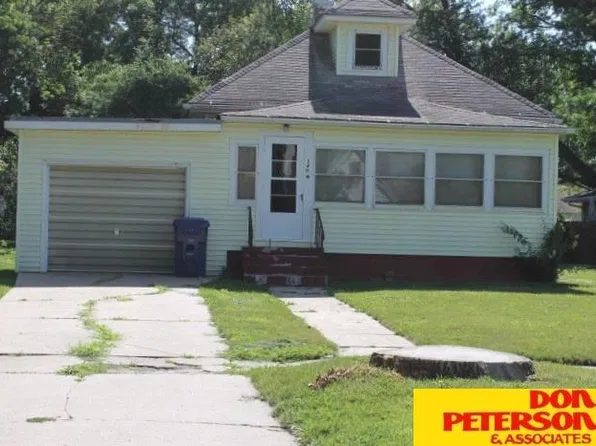 140 N 6th St, Lyons, NE 68038