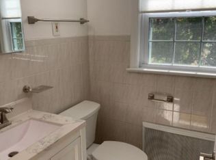 53 Franklin St FLOOR 2, Verona, NJ 07044