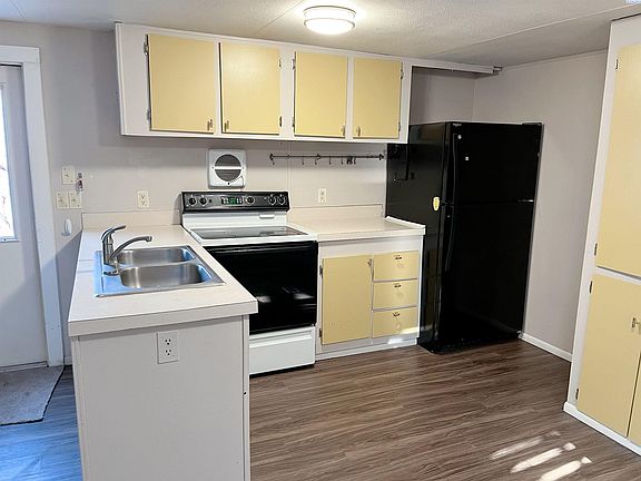 3rd image of 312 NW Park West Dr