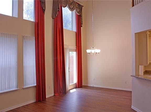 4th image of 7104 Wolfemont Ln