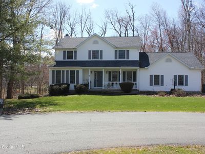 2 Rhode Island Court, Rexford, NY, 12148