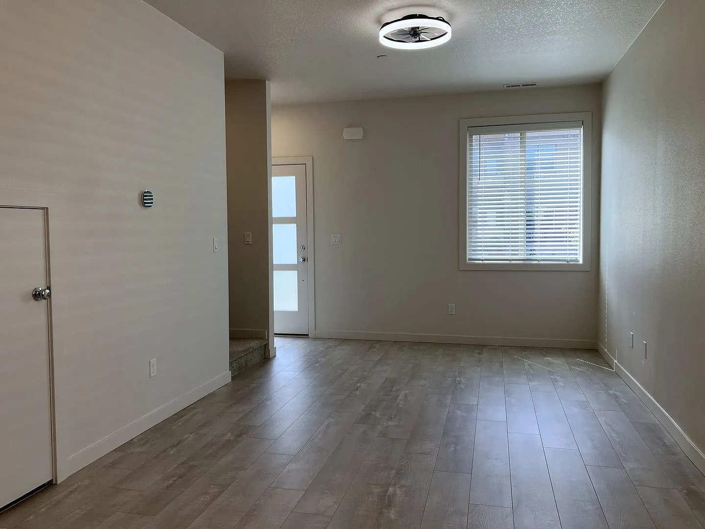 2023 Three Bedroom Townhouse in South Salem — Photo 2