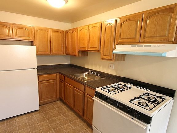 3rd image of 262 E Cliveden St APT 204