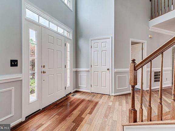 3rd image of 7869 Cranford Farm Cir