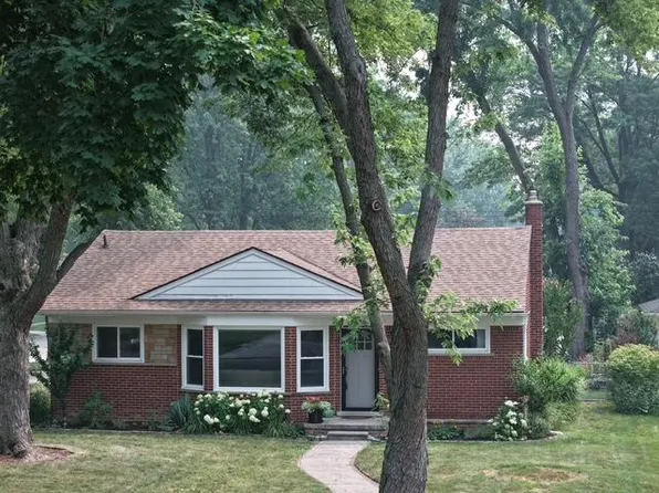 31180 E Rutland St, Beverly Hills, MI 48025