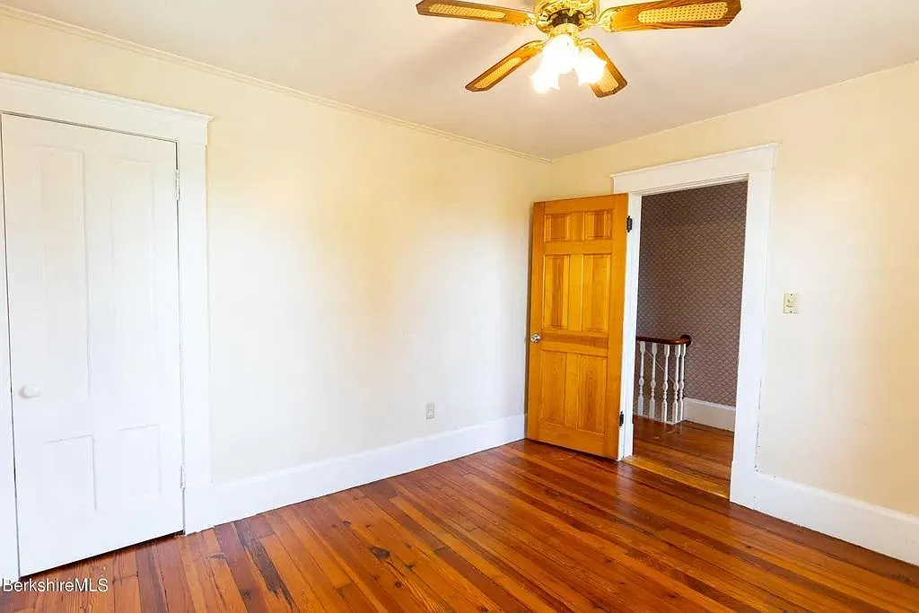 460 Pomeroy Ave — Photo 4