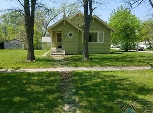 1007 Nebraska Ave SW, Huron, SD 57350