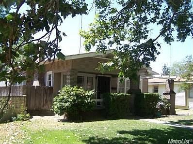 3rd image of 1128 E Marshall St