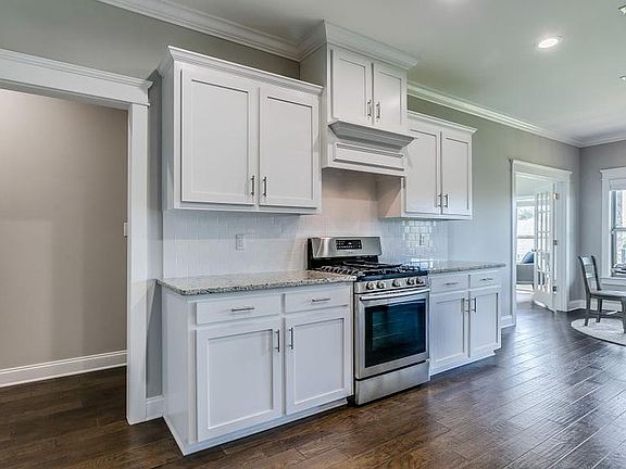 4th image of 614 Sharpsburg Ave