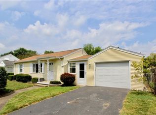 36 Laura Dr, Rochester, NY 14626