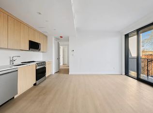 645 Park Pl #7H, Brooklyn, NY 11216