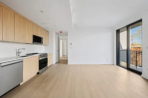 645 Park Pl Photo 1