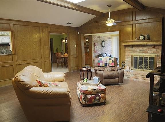 3rd image of 617 Birch Ln