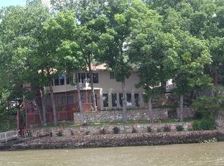 1040 Four Waters Dr, Sunrise Beach, MO 65079