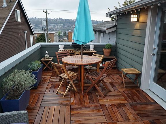 Rooftop Deck