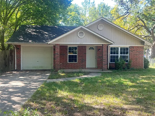 503 Quail Lake Dr, Henryetta, OK 74437