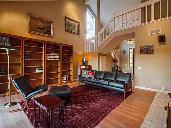 3rd image of 10534 Viacha Dr