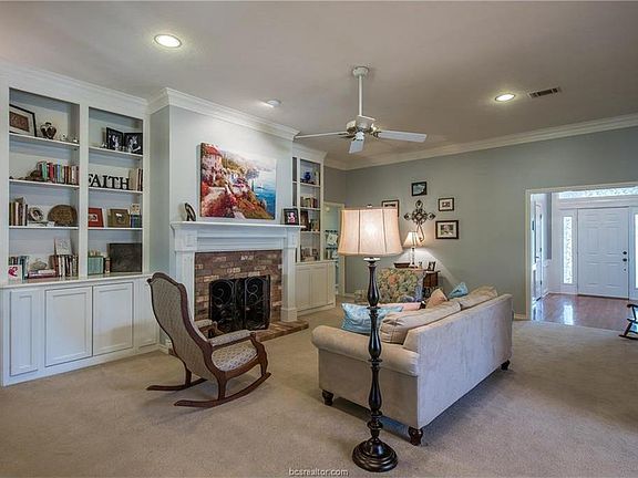 4th image of 5005 Commonwealth Ct