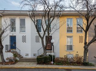 225 G St SW #126, Washington, DC 20024