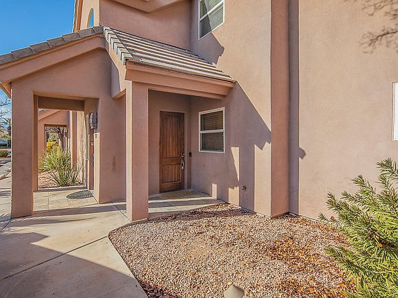 2nd image of 1839 Canyon Dr #103