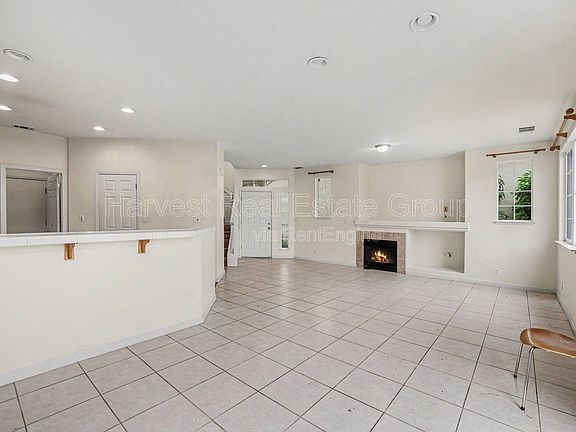5th image of 1991 Gresham Dr