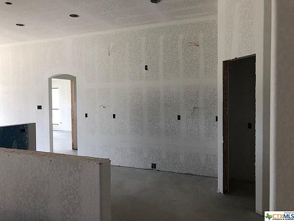 3rd image of 257 Great Oaks Blvd