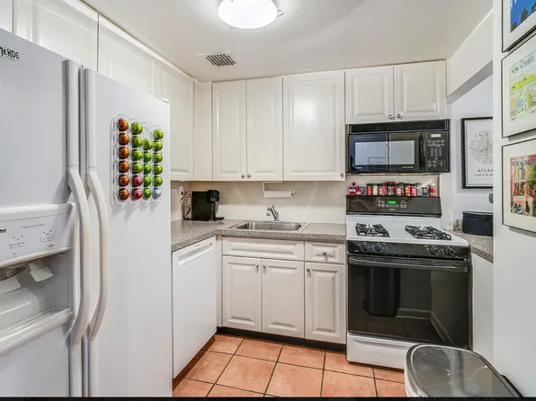 170 East 88th Street image 7 of 16