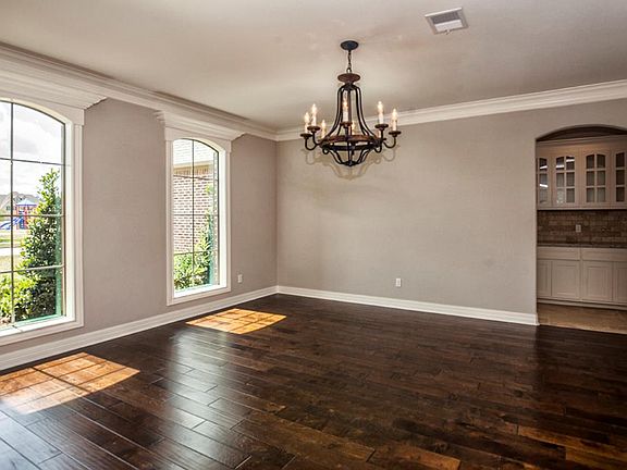 4th image of 138 River Birch Cir