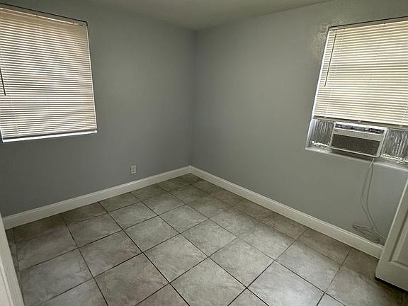 4th image of 2004 Palafox St Unit 2