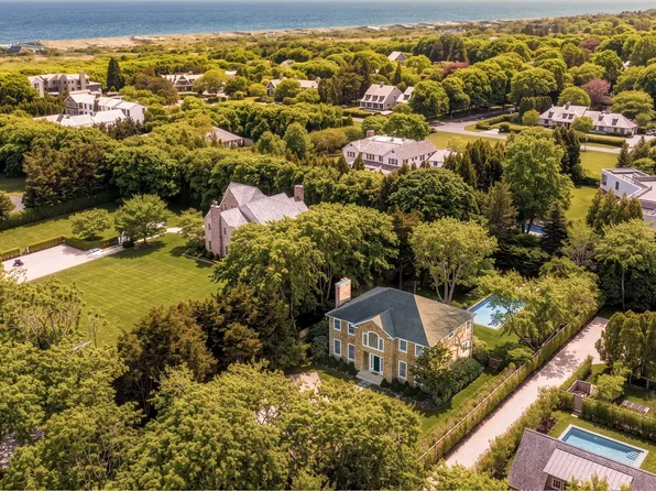 90 Hedges Ln, East Hampton, NY 11937
