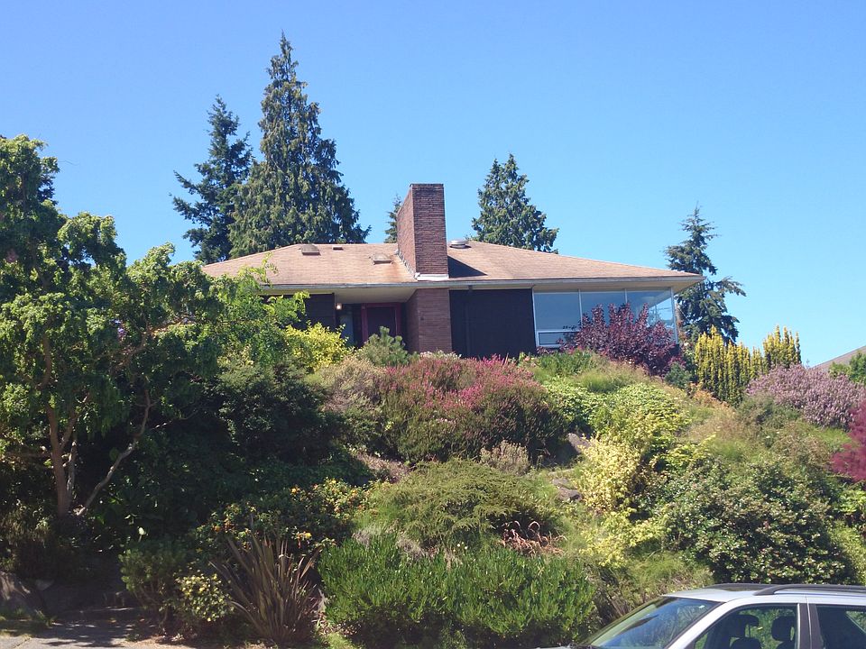 2nd image of 4033 29th Ave W