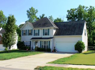 6615 Pattonsburg Dr, Charlotte, NC 28213