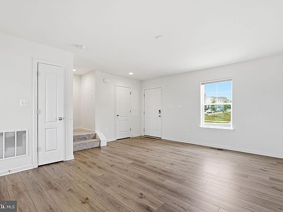 2nd image of 12 Orchard Green Dr