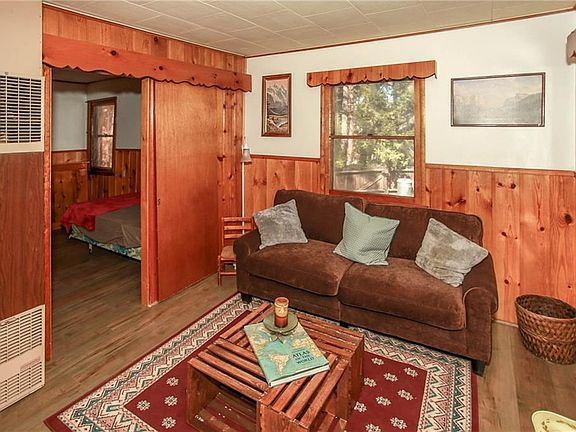 4th image of 327 Vista Ln
