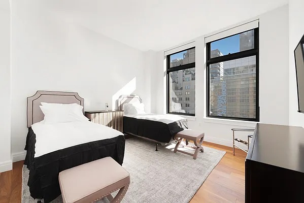 Rented by Compass | media 48