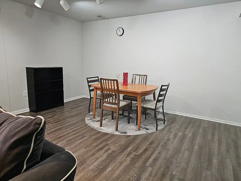 1217 Edgevale Rd #BASEMENT — Photo 3