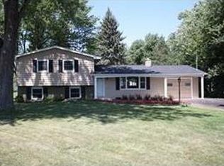 4909 Beach Ridge Rd, Lockport, NY 14094