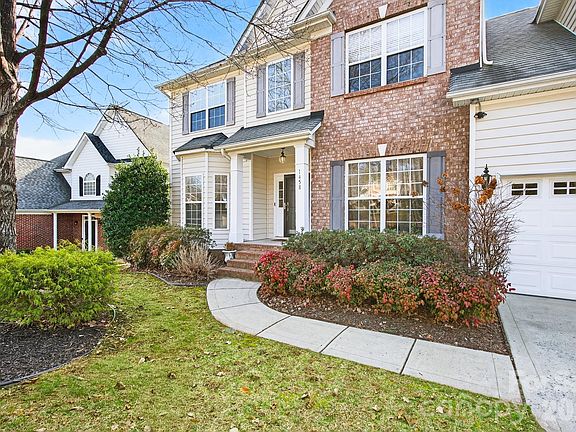 3rd image of 1458 Bedlington Dr NW #88