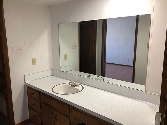 4th image of 1515 W 18th St APT 8