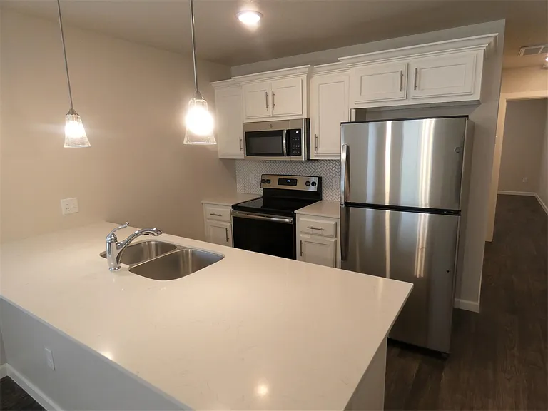 409 Vail Cir — Photo 8
